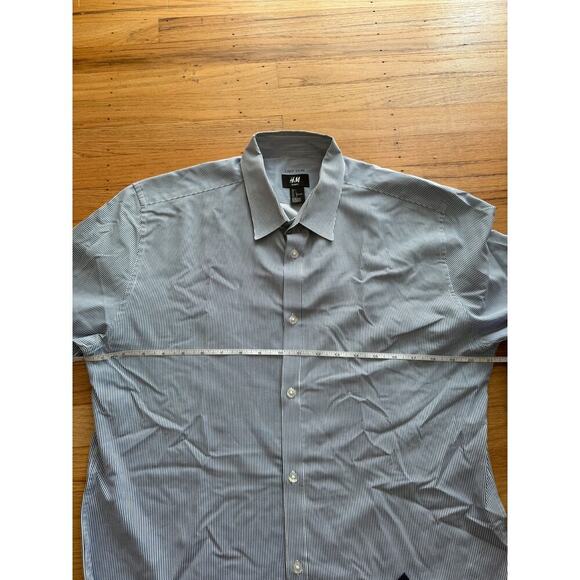H&M Men's Slim Fit Blue Pinstripe Button Down Shirt Size L Career Office - Picture 4 of 9